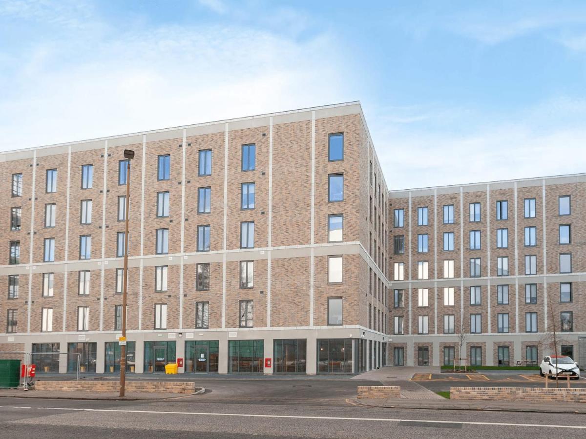 Appartement Bright Modern And Private Bedrooms With Shared Kitchen At Straits Meadow Near Centre *