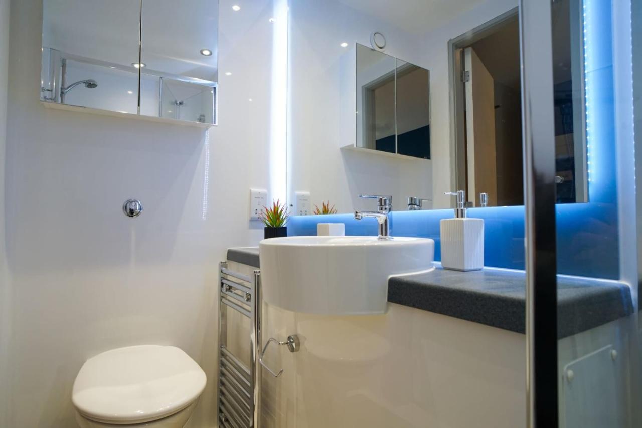 Bright Modern And Private Bedrooms With Shared Kitchen At Straits Meadow Near Centre Édimbourg